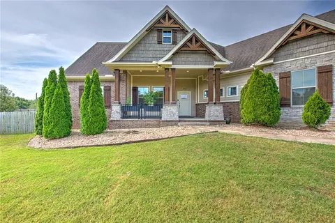 951 NW Pautsky Ave, Bentonville, AR 72713