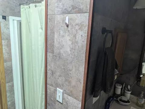 Bath - 4753 Quail Ct, Harrison, AR 72601 photo 1 of 3