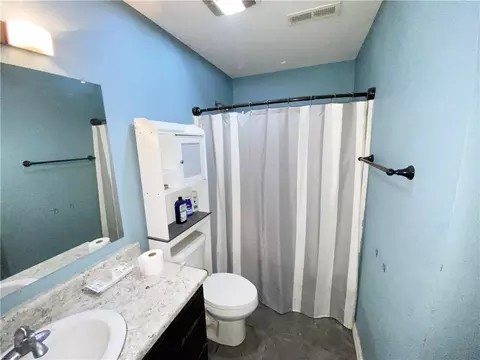 Bath - 261 W Old Carpenter Ln, Harrison, AR 72601 photo 2 of 2