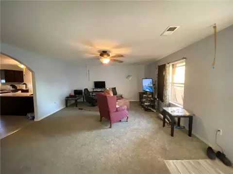 Living - 261 W Old Carpenter Ln, Harrison, AR 72601 photo 1 of 2