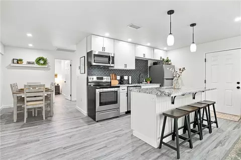 Kitchen - 10003 Jims Trl, Rogers, AR 72756 photo 2 of 2