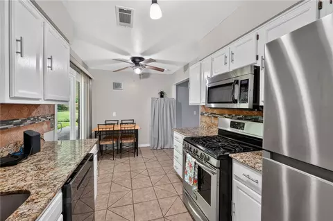 Kitchen - 1103 White Rd, Springdale, AR 72762 photo 2 of 3