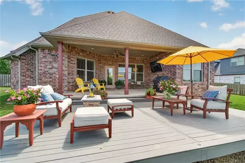 Exterior - 1401 Amore Ln, Centerton, AR 72719 photo 6 of 9