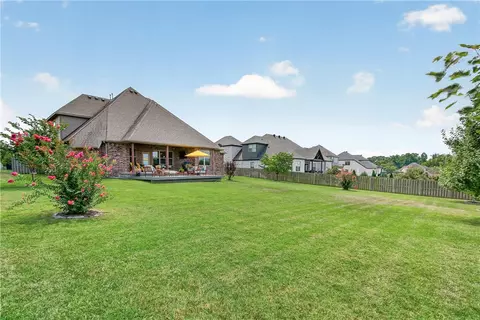 Exterior - 1401 Amore Ln, Centerton, AR 72719 photo 7 of 9