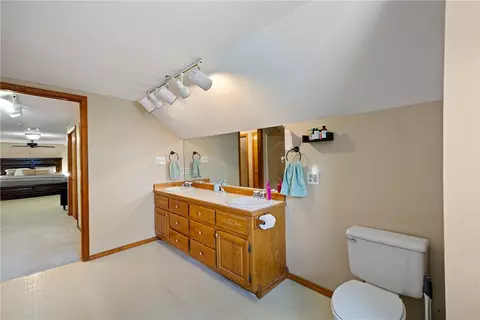 Bath - 125 Kelly Ln, Dover, AR 72837 photo 5 of 5