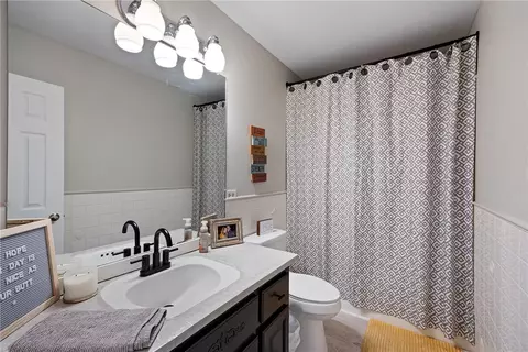 Bath - 125 Kelly Ln, Dover, AR 72837 photo 1 of 5