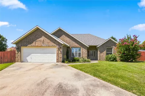 1101 Shiraz Dr, Centerton, AR 72719