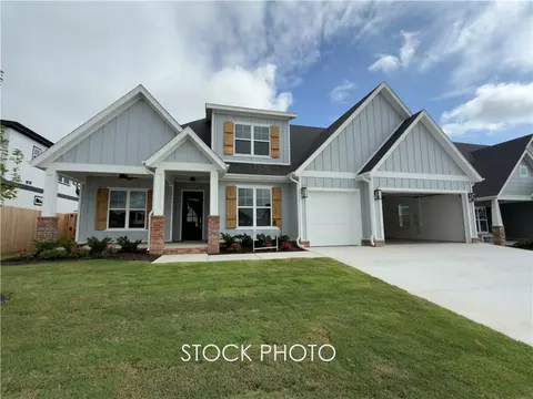 6001 W Helios Dr, Rogers, AR 72758