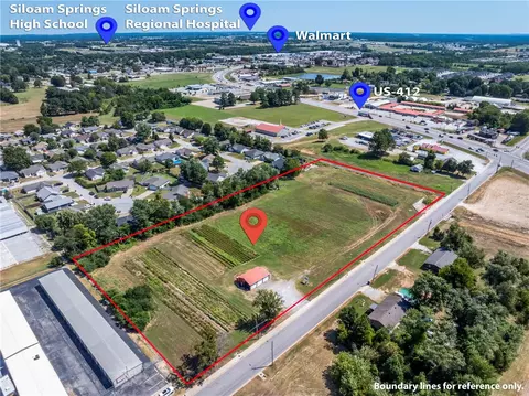 1595 E Kenwood St, Siloam Springs, AR 72761