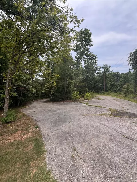 Islay Lane, Bella Vista, AR 72715
