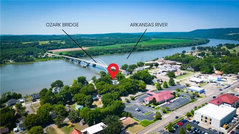 View/Area - 600 W River St, Ozark, AR 72949 photo 1 of 3