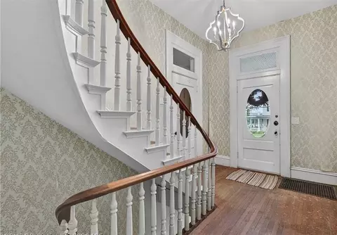 Entry Way - 600 W River St, Ozark, AR 72949 photo 1 of 2