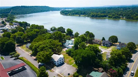 View/Area - 600 W River St, Ozark, AR 72949 photo 3 of 3