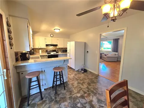 Kitchen - 403 Winchester St, Flippin, AR 72634 photo 1 of 4