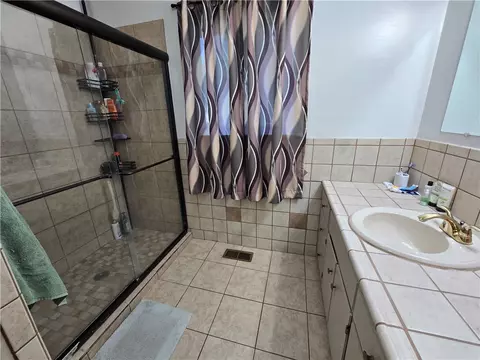 Bath - 403 Winchester St, Flippin, AR 72634 photo 3 of 4