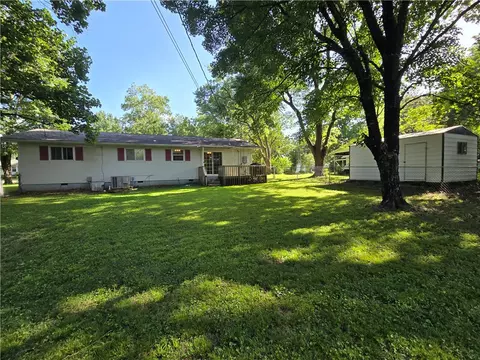 Exterior - 403 Winchester St, Flippin, AR 72634 photo 4 of 4