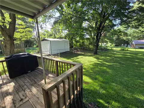 Exterior - 403 Winchester St, Flippin, AR 72634 photo 1 of 4
