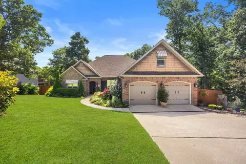 24 Granshire Dr, Bella Vista, AR 72714
