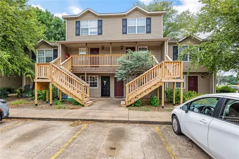 2104 N Garland Ave #2, Fayetteville, AR 72704