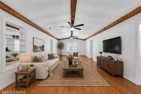 Living - 147 Maple Ave, West Fork, AR 72774 photo 1 of 7