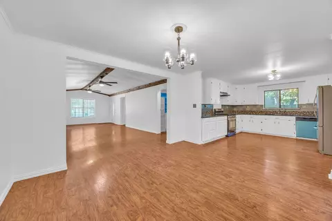 Living - 147 Maple Ave, West Fork, AR 72774 photo 6 of 7