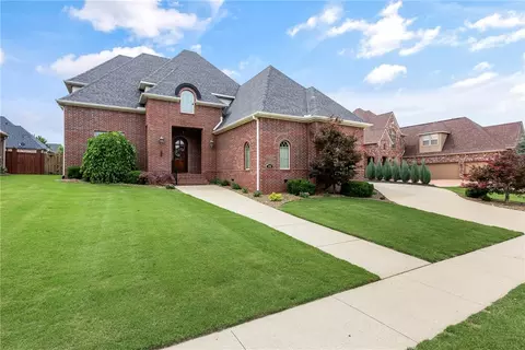 2320 Matterhorn Blvd, Rogers, AR 72758