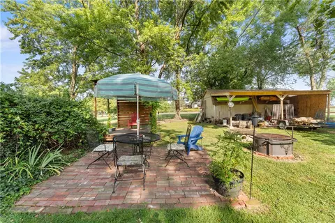 Exterior - 1380 E Main St, Gentry, AR 72734 photo 10 of 21