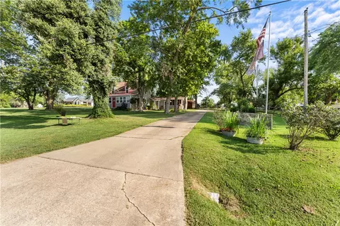 Exterior - 1380 E Main St, Gentry, AR 72734 photo 5 of 21