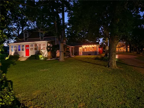 Exterior - 1380 E Main St, Gentry, AR 72734 photo 14 of 21