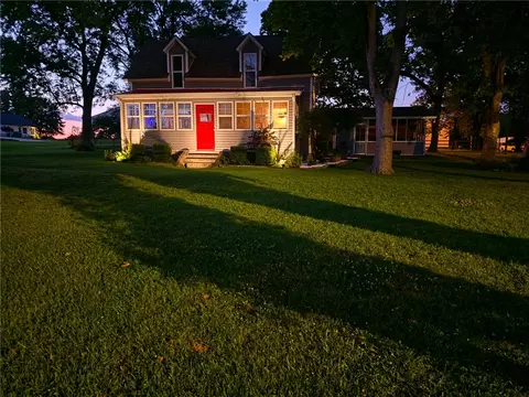 Exterior - 1380 E Main St, Gentry, AR 72734 photo 13 of 21