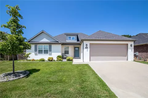 56 E Loveland Loop, Farmington, AR 72730