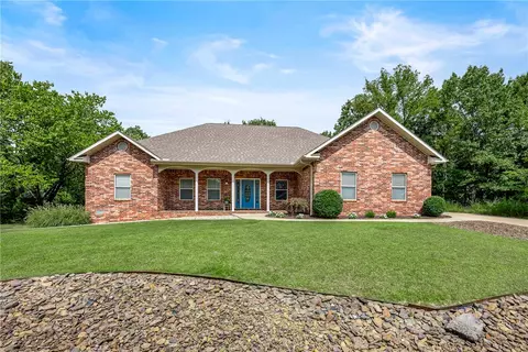 1 Brunswick Dr, Bella Vista, AR 72715