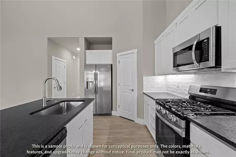 Kitchen - 1901 Lapis Ave, Centerton, AR 72719 photo 3 of 4