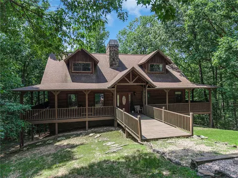 22365 N Log Cabin Dr, Sulphur Springs, AR 72768