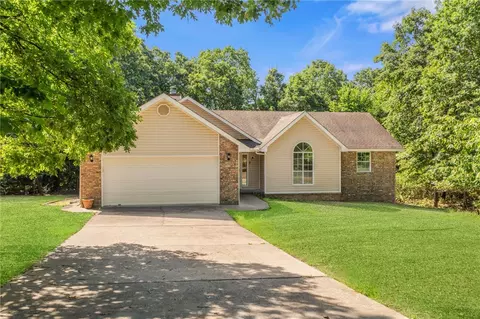 9 Wantage Ln, Bella Vista, AR 72714