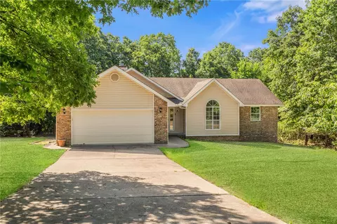 9 Wantage Ln, Bella Vista, AR 72714
