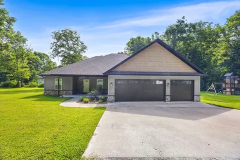 1 Halvergate Ln, Bella Vista, AR 72715