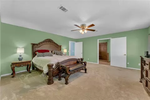 Bedroom - 4923 Wire Rd, Ozark, AR 72949 photo 1 of 8