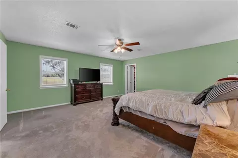 Bedroom - 4923 Wire Rd, Ozark, AR 72949 photo 2 of 8