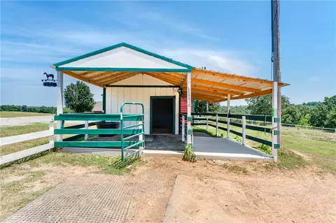 Exterior - 4923 Wire Rd, Ozark, AR 72949 photo 11 of 12