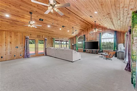 Living - 4923 Wire Rd, Ozark, AR 72949 photo 2 of 2