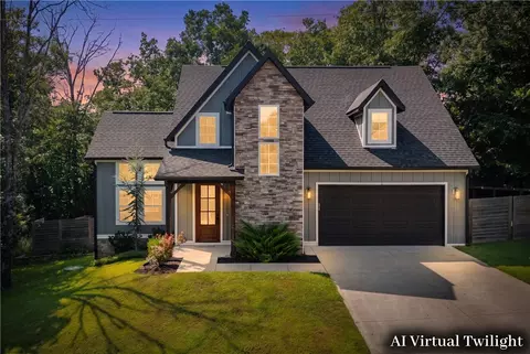 2 Rettendon Ln, Bella Vista, AR 72714