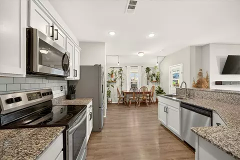 276 Worley St, Huntsville, AR 72740