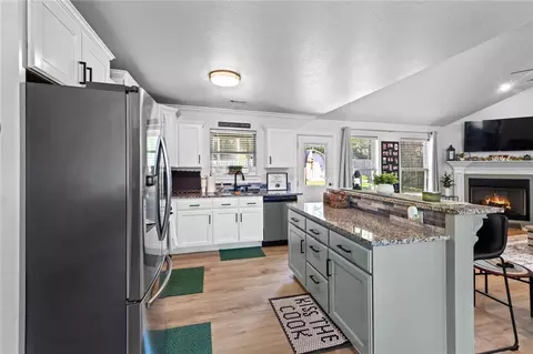 Kitchen - 1730 Amber Way, Centerton, AR 72719 photo 3 of 3
