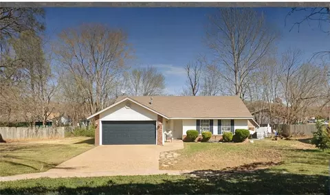 1362 Flint Ave, Fayetteville, AR 72704