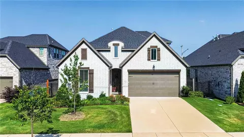 5101 SW Bedford Rd, Bentonville, AR 72713
