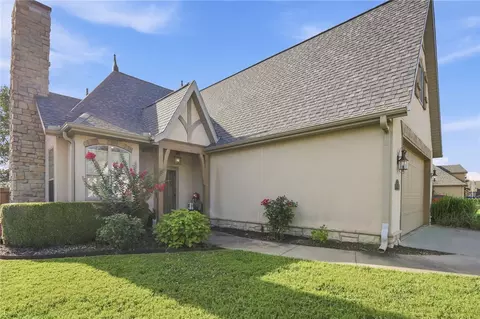 Exterior - 1607 Park St, Lowell, AR 72745 photo 4 of 5
