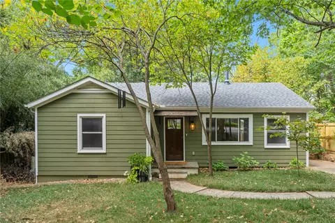 843 N Olive Ave, Fayetteville, AR 72701