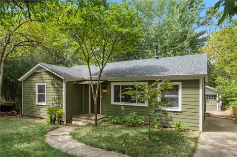 843 N Olive Ave, Fayetteville, AR 72701