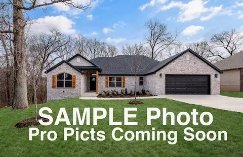 13 Fountainhall Dr, Bella Vista, AR 72715